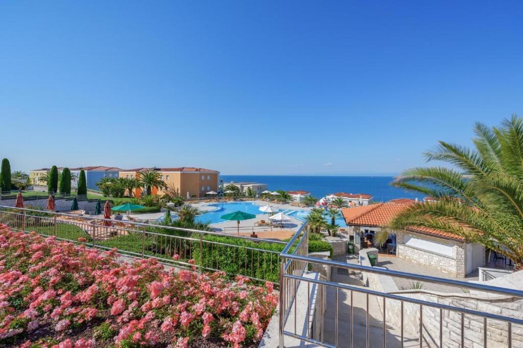 Skiper Apartments & Golf Resort Savudrija Exterior photo